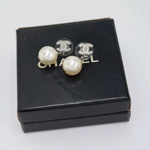 CHANEL CC Logos Rhinestone Pearl Drop Stud Earrings Silver Tone A18V Auth w/Box - Picture 5 of 5